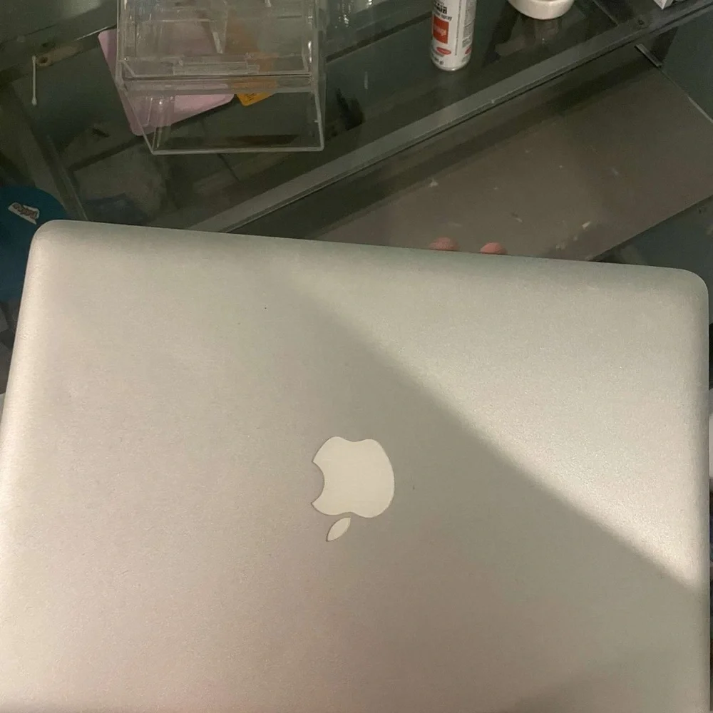 Apple MacBook Pro - Sleek Gray